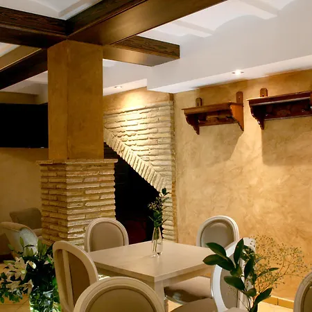 فندق Castillo De 3*