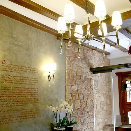 Hotel Castillo De