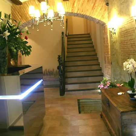 فندق Castillo De Alquézar